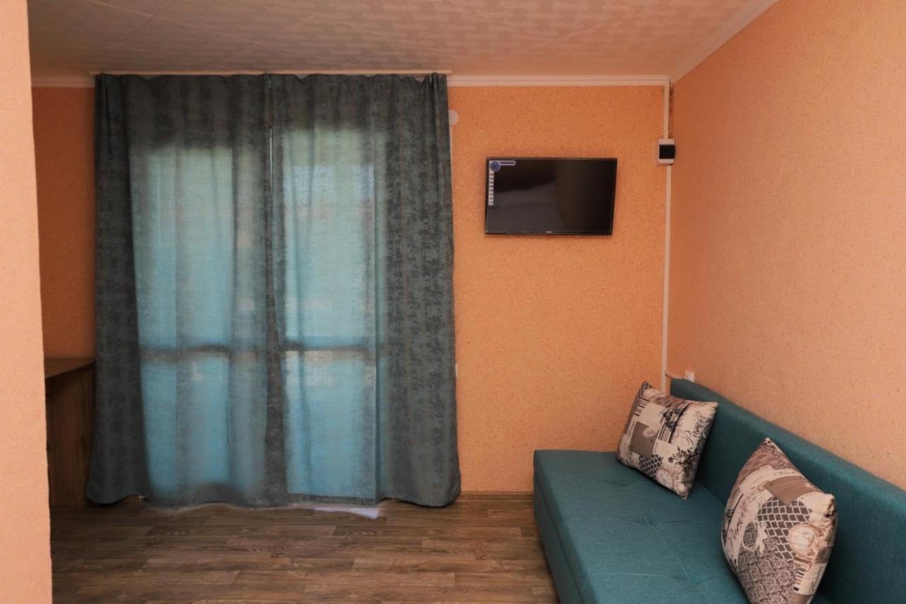 Семейная Зона Отдыха Lafa Hotel Balqash Ngoại thất bức ảnh